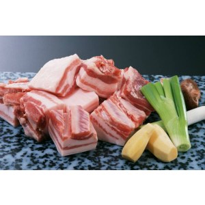 带皮五花肉块2.5*2.5*3cm（维）